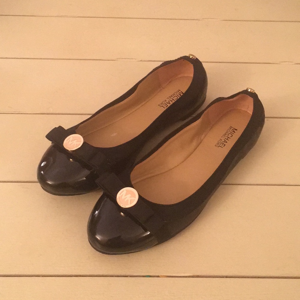 Nwot Michael Kors ballet flats with bow accent